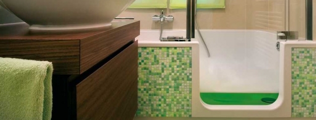 Dusch-Badewanne mit Tür – Duschen und Baden auch in kleinen Bädern
