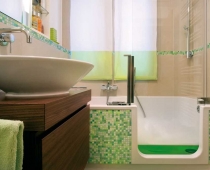 _Hansgrohe_raindance_connect_Interfrotta_Duschvorhang Twinline 2 im kleinen Badezimmer