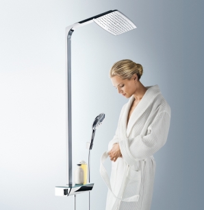 Raindance Connect ist die intelligente Kombination aus Kopf- und Handbrause. Die Kombi-Dusche wird anstelle der alten Handbrause angeschlossen und bietet Ihnen im Handumdrehen Brauseregen von oben – ohne aufwändige(re) Unterputz-Installation.