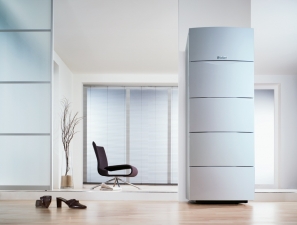 Der auroCOMPACT von Vaillant vereint Solartechnik, Brennwerttechnik und Schichtladespeicher in einem.
